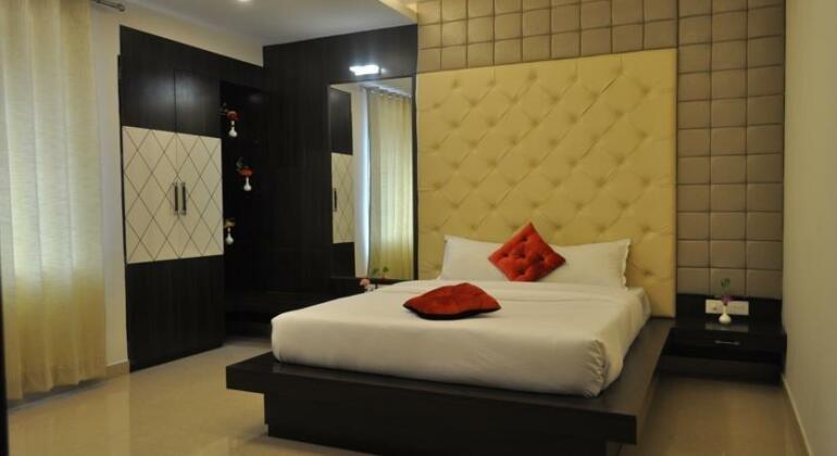 Hotel Plaza inn Varanasi - Photo3