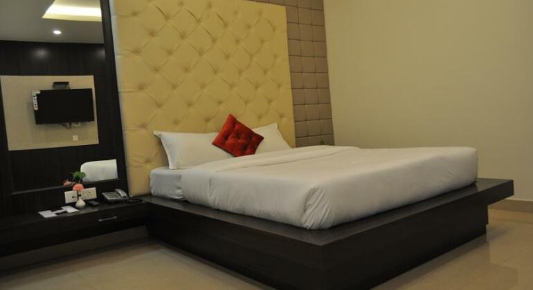 Hotel Plaza inn Varanasi - Photo5