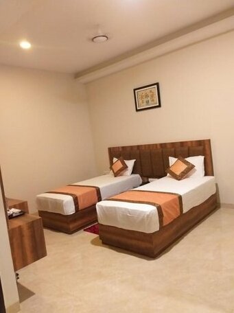 Hotel Radiance Courtyard - Photo4