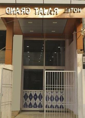 Hotel Rajat Grand - Photo2
