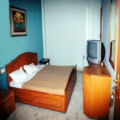 Hotel Riz Varanasi - Photo4