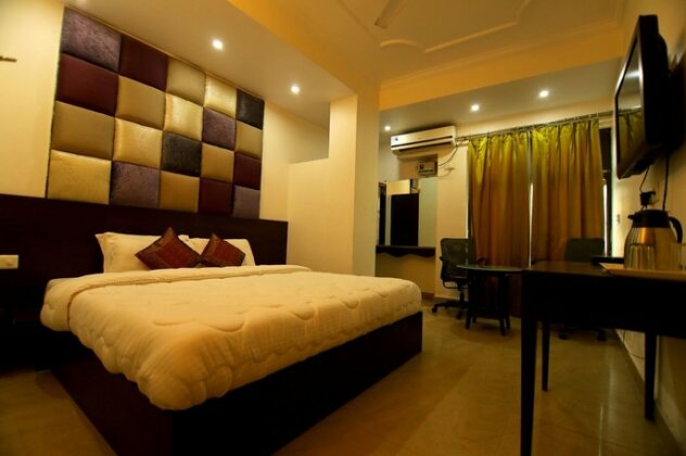 Hotel Sarin Inn - Photo2