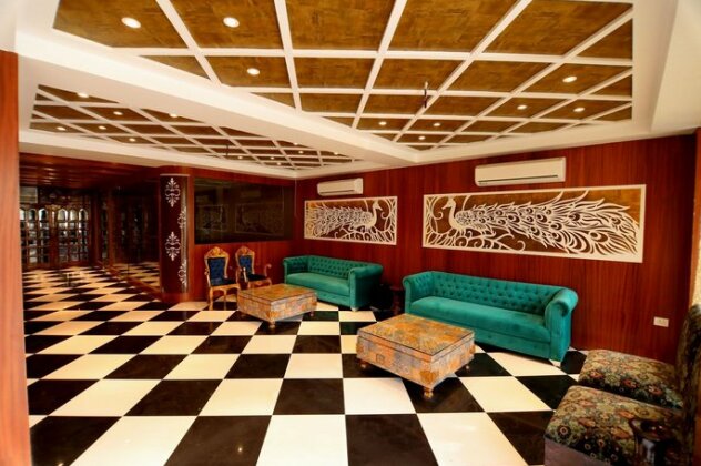 Hotel Sarin Inn - Photo4