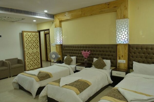 Hotel Sarweshwary - Photo2