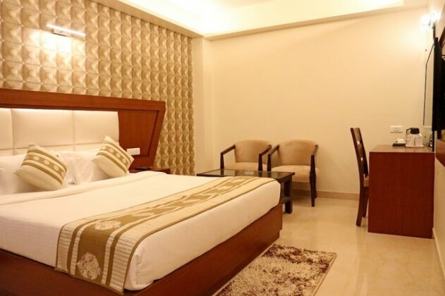 Hotel Varanasi Inn - Photo4