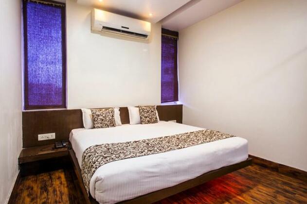 Hotel Varanasi Palace - Photo2