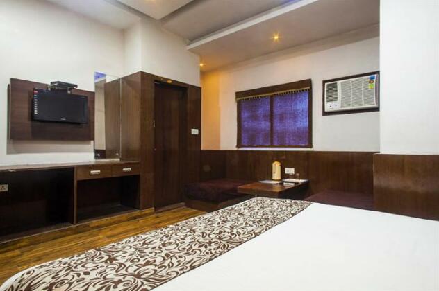 Hotel Varanasi Palace - Photo3