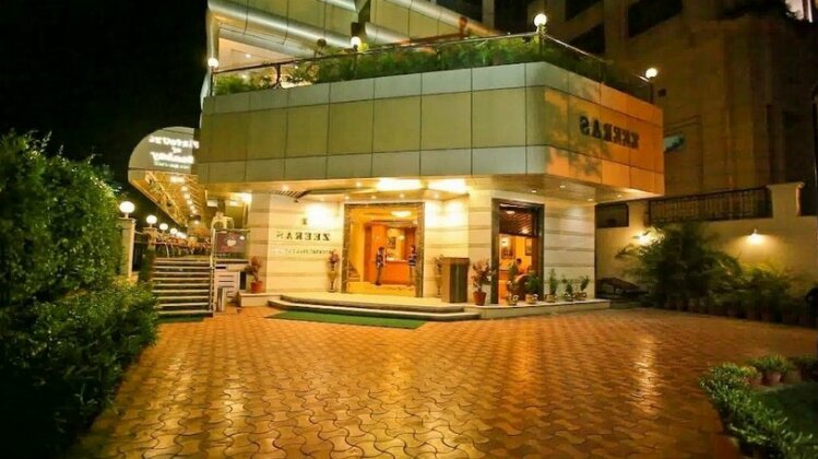 Hotel Zeeras - Photo2
