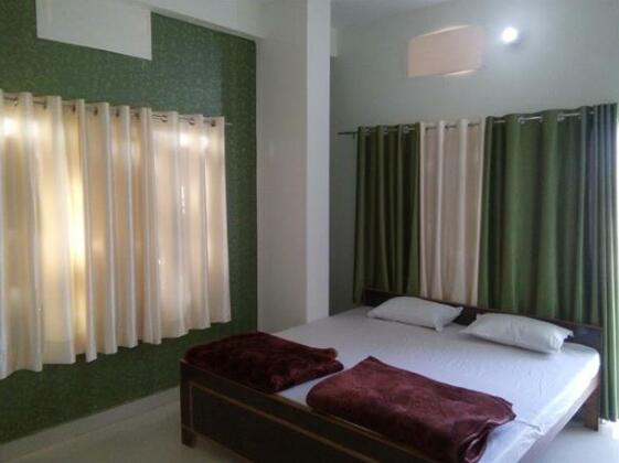 Lake View Hotel Varanasi - Photo4