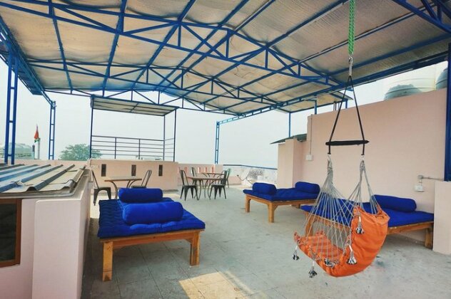 Live Free Hostel Varanasi - Photo2