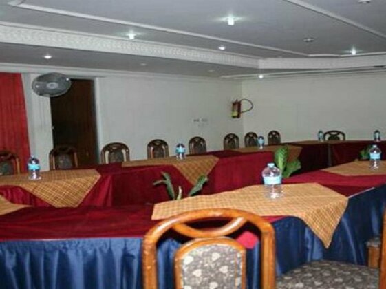 M M Continental Hotel - Photo3