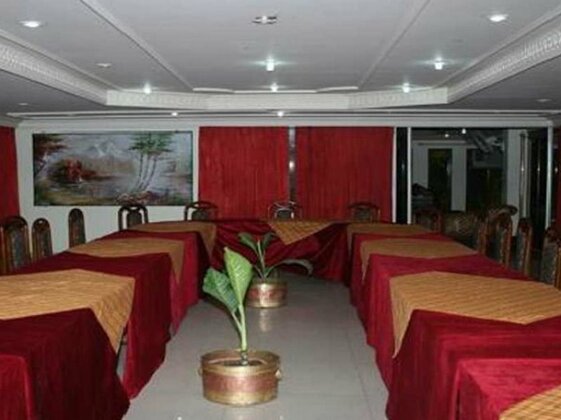 M M Continental Hotel - Photo4
