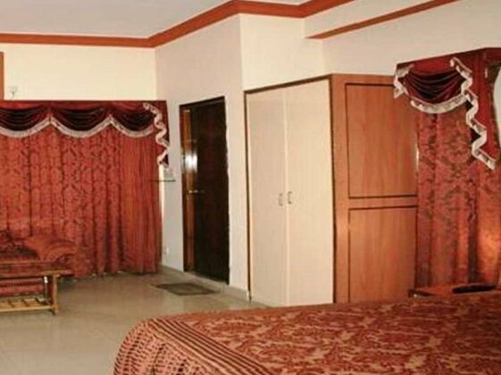 M M Continental Hotel - Photo5