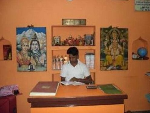Old Yogi Lodge - Photo2