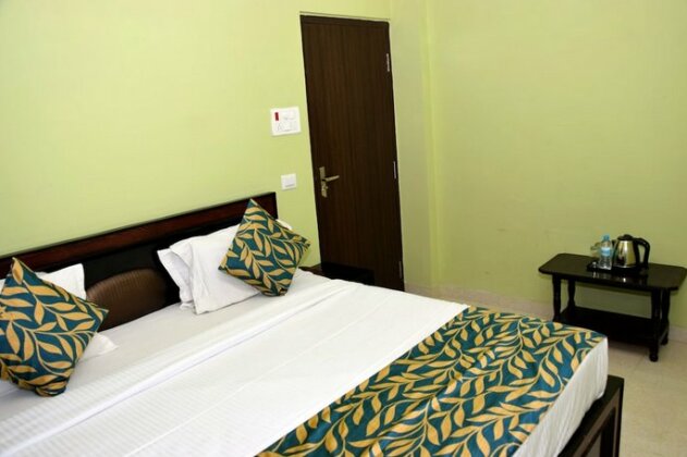 OYO 11480 Hotel Blue Star - Photo2