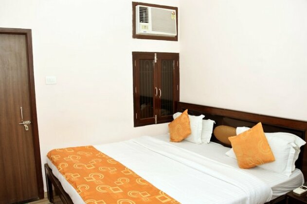 OYO 11480 Hotel Blue Star - Photo5