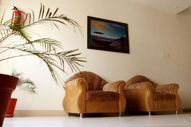 OYO 2244 Hotel Premiere Villa - Photo4