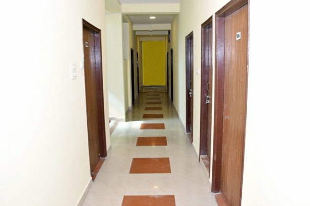 OYO Flagship 128 Aparajita - Photo5