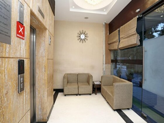 OYO Premium Cantonment Jail Road - Photo3