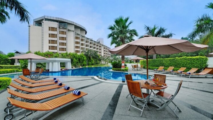 Ramada Plaza JHV - Photo2