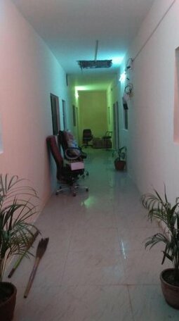 Red Banglow - Foundation - Photo2