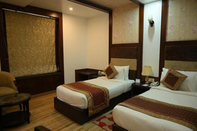 Square Inn Varanasi - Photo5