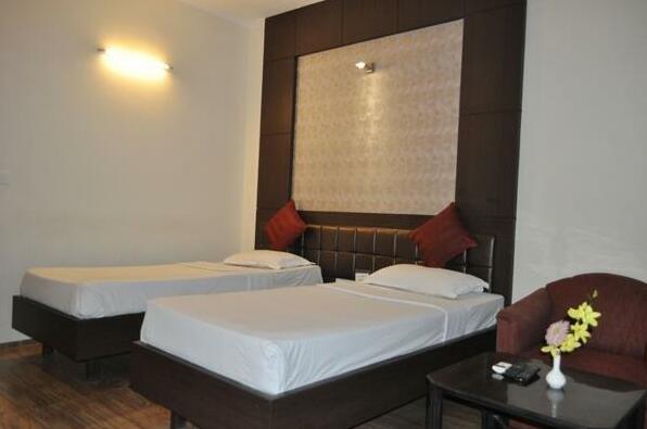 STARiHOTEL Cantt Varanasi