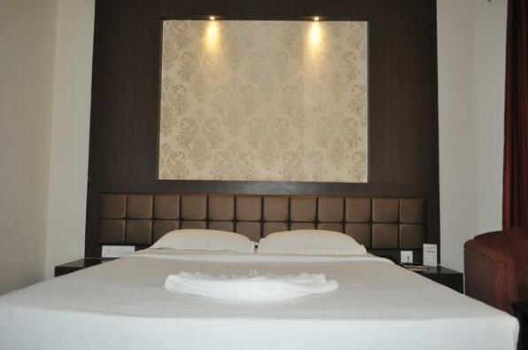 STARiHOTEL Cantt Varanasi - Photo3