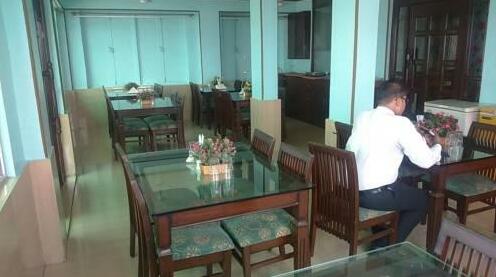 STARiHOTEL Manmandir Ghat - Photo5