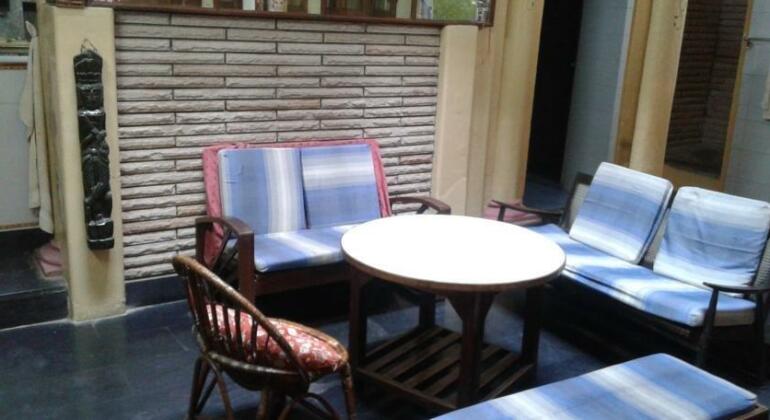 Yogi Lodge - Photo3