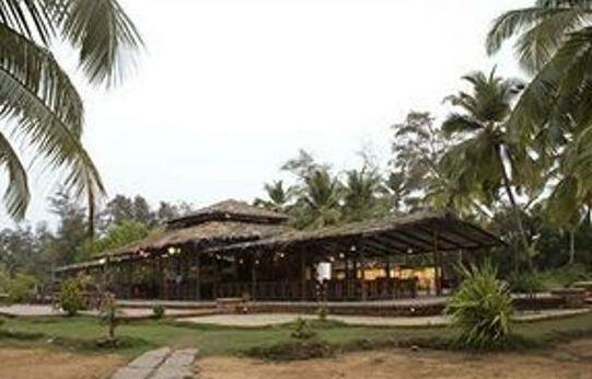 Varca Palms Beach Resort - Photo4