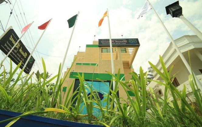 SS Beach Resort - Photo4