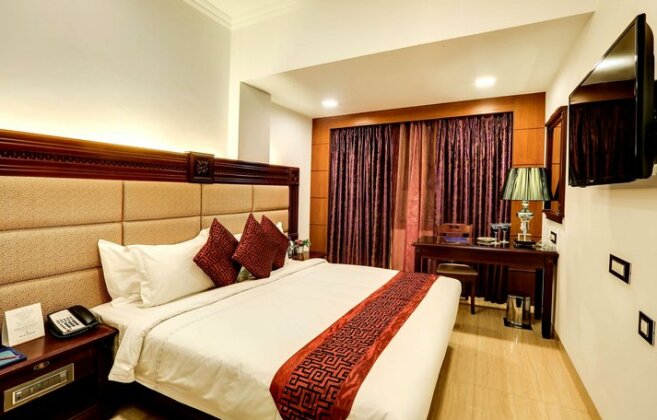 Golden Chariot Vasai Hotel - Photo2