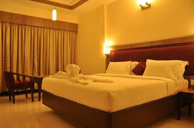 Chandra Royal Inn - Photo2