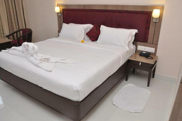 Chandra Royal Inn - Photo4