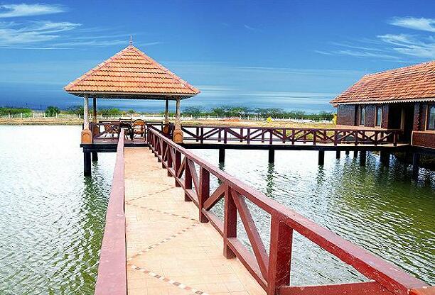 Velankanni lake resort - Photo3