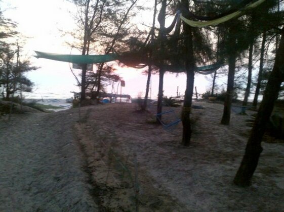 Sun Burn Beach Resort - Photo3