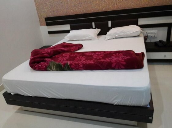Hotel Vrajbhoomi - Photo5