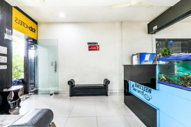 FabExpress Essvee MG Road Vijayawada - Photo2
