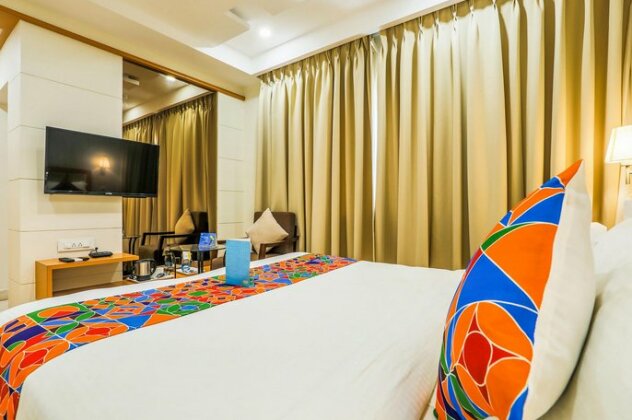 FabHotel Capitol Suites - Photo3