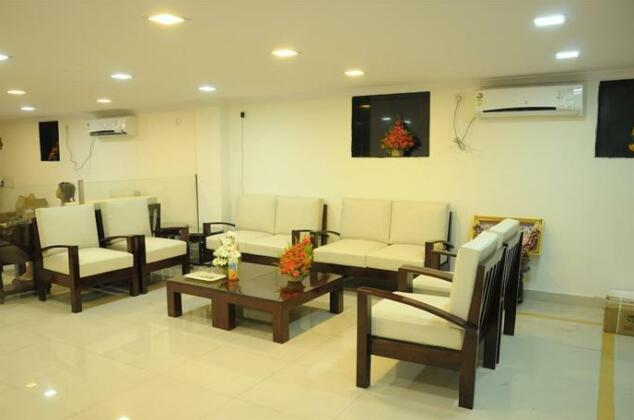 Hotel Executive Inn - Photo3