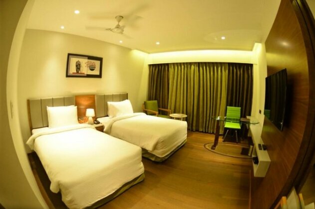 Hotel Pride Madhava - Photo2