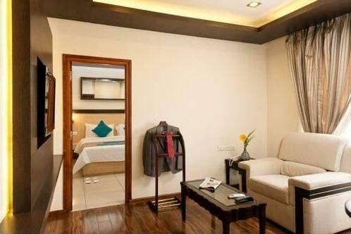 Hotel Southern Grand - Photo3