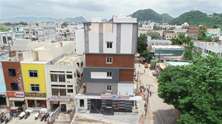 Hotel Sri Ram Grand - Photo2