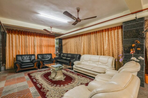 OYO 9352 Hotel SRC Grand - Photo5