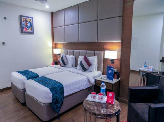 OYO Premium Benz Circle - Photo5