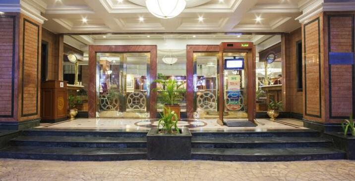 Quality Hotel D V Manor - Photo4