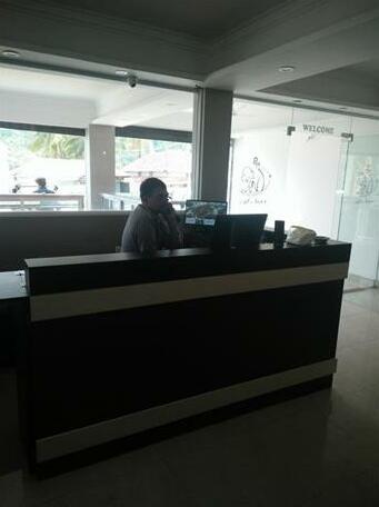 White Palace Virarajendrapet - Photo4