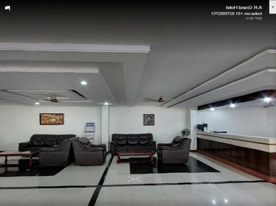 A R Grand Hotel - Photo2