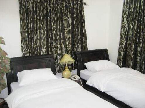 Falcons Nest-Executive Serviced Apartment - Photo5